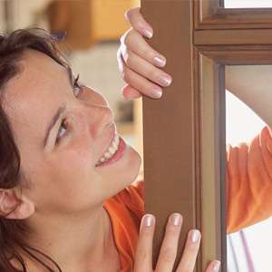 Как ухаживать за деревянными окнами ADLER